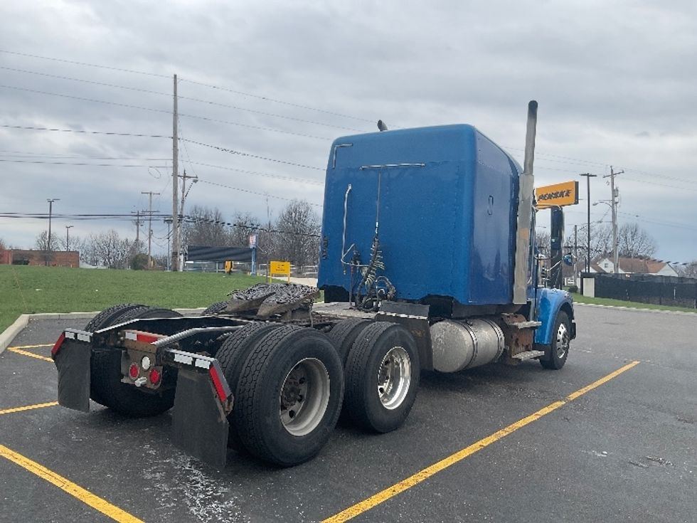 Sleeper Tractor-Heavy Duty Tractors-Freightliner-2020-D12264SD-Akron-OH-248,563\n\t\tmiles-$ 79,500 - Image 7