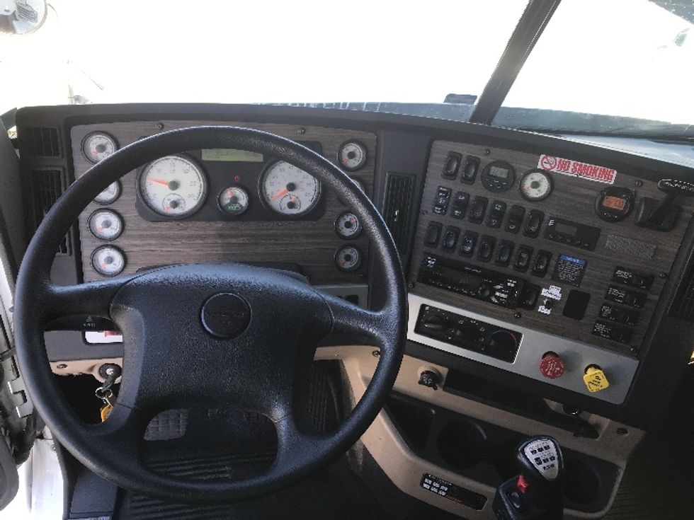 Sleeper Tractor-Heavy Duty Tractors-Freightliner-2020-D12264SD-Canton-OH-429,842\n\t\tmiles-$ 76,000 - Image 11