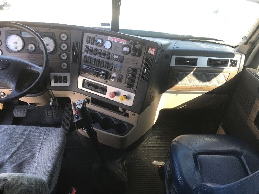 Sleeper Tractor-Heavy Duty Tractors-Freightliner-2020-D12264SD-Canton-OH-429,842\n\t\tmiles-$ 76,000 - Image 12