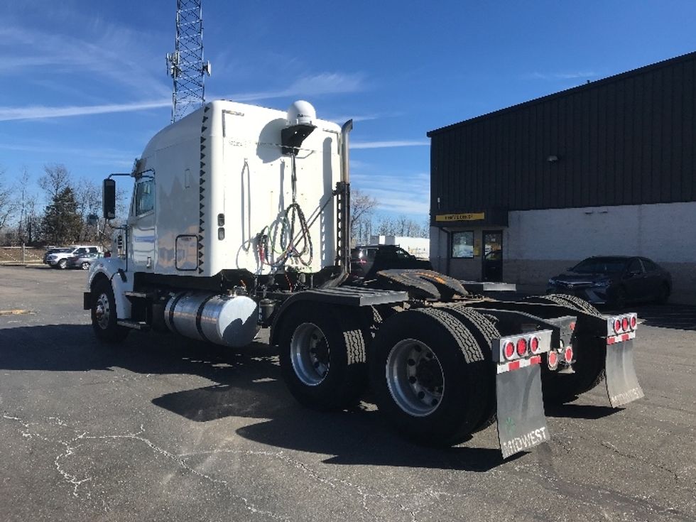 Sleeper Tractor-Heavy Duty Tractors-Freightliner-2020-D12264SD-Canton-OH-429,842\n\t\tmiles-$ 76,000 - Image 5