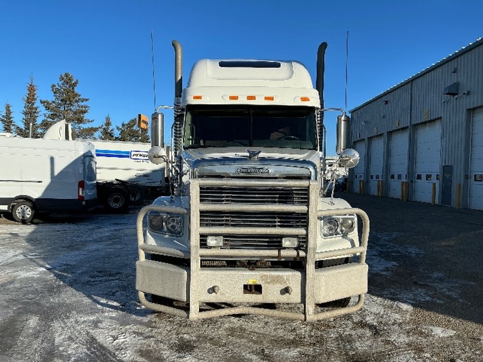 Sleeper Tractor-Heavy Duty Tractors-Freightliner-2020-D12264SD-Edmonton-AB-520,215\n\t\tkm-$ 95,000 - Image 2
