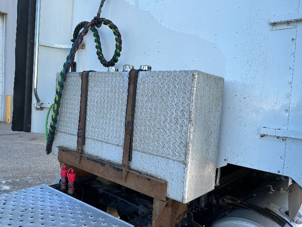 Sleeper Tractor-Heavy Duty Tractors-Freightliner-2020-D12264SD-Edmonton-AB-520,215\n\t\tkm-$ 95,000 - Image 22