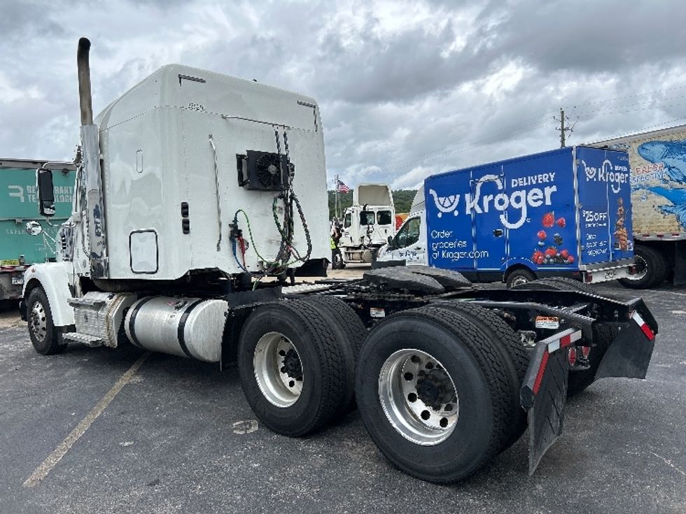 Sleeper Tractor-Heavy Duty Tractors-Freightliner-2020-D12264SD-Homewood-AL-636,269\n\t\tmiles-$ 63,750 - Image 5