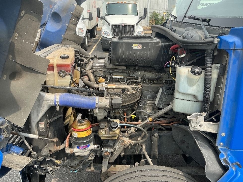 Sleeper Tractor-Heavy Duty Tractors-Freightliner-2020-D12264SD-Moberly-MO-645,043\n\t\tmiles-$ 61,000 - Image 21