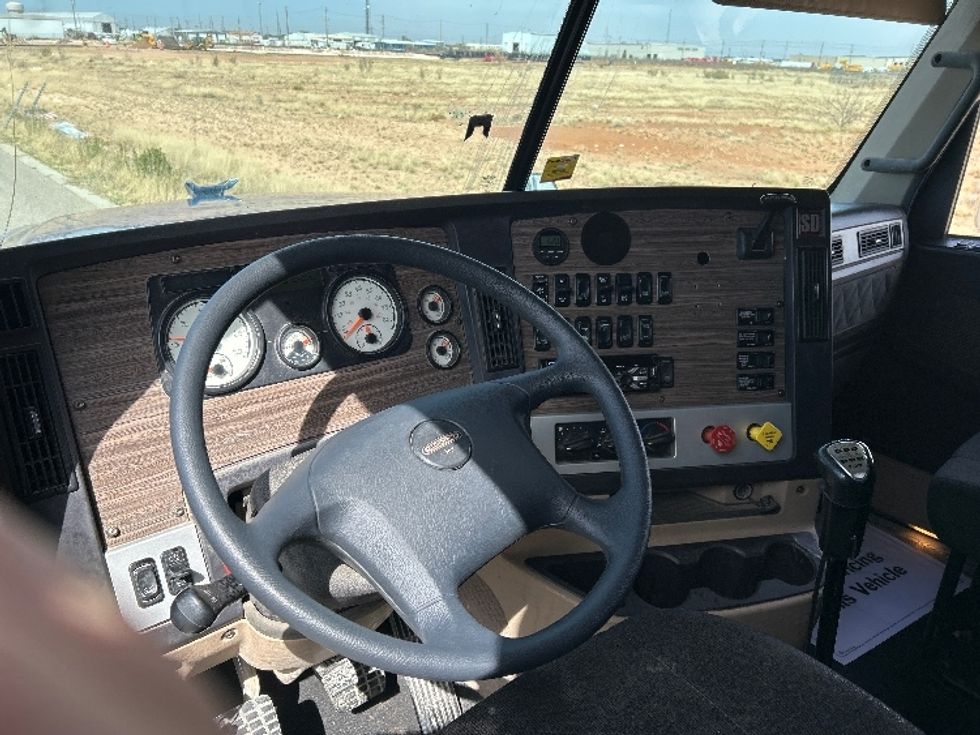 Sleeper Tractor-Heavy Duty Tractors-Freightliner-2020-D12264SD-Odessa-TX-337,148\n\t\tmiles-$ 79,250 - Image 10