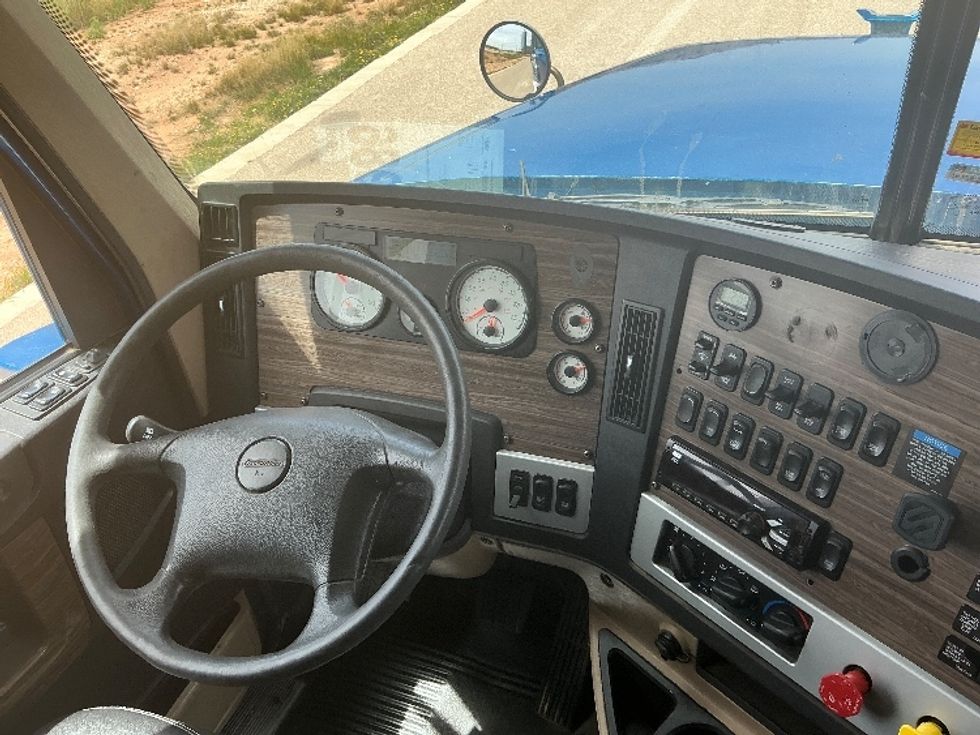 Sleeper Tractor-Heavy Duty Tractors-Freightliner-2020-D12264SD-Odessa-TX-374,276\n\t\tmiles-$ 74,500 - Image 10