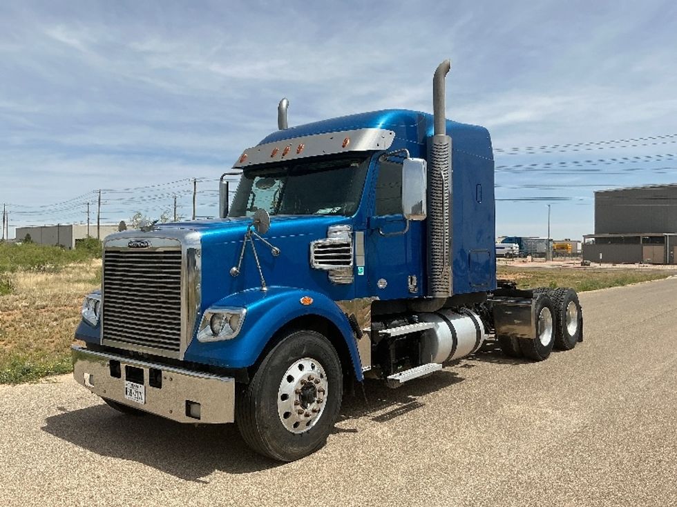 Sleeper Tractor-Heavy Duty Tractors-Freightliner-2020-D12264SD-Odessa-TX-374,276\n\t\tmiles-$ 74,500 - Image 2