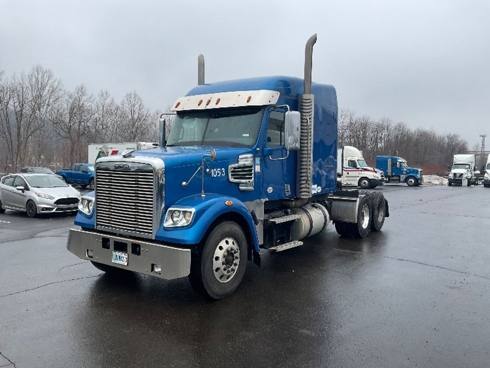 Sleeper Tractor-Heavy Duty Tractors-Freightliner-2020-D12264SD-Pittsburgh-PA-258,895\n\t\tmiles-$ 75,500 - Image 3