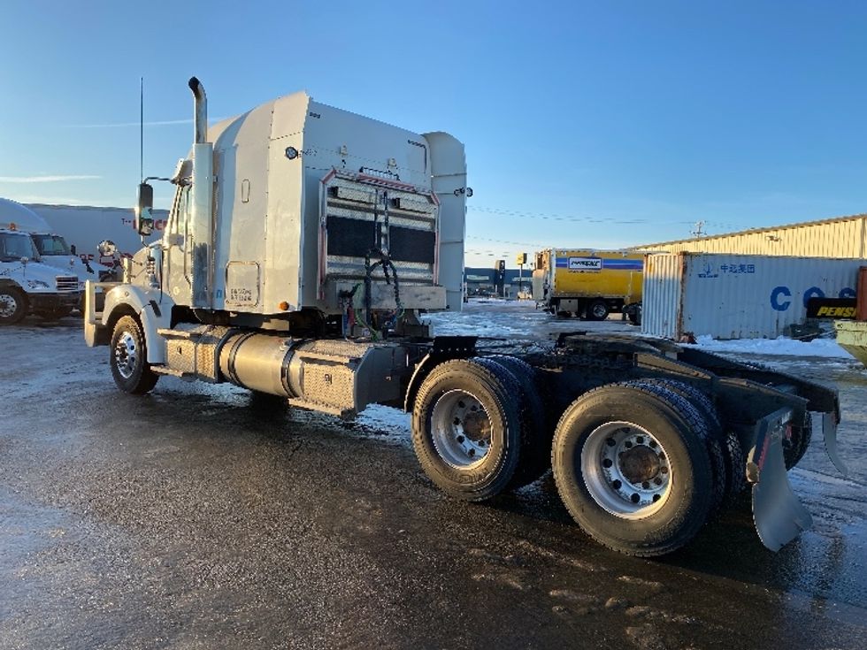 Sleeper Tractor-Heavy Duty Tractors-Freightliner-2020-D12264SD-Saskatoon-SK-746,466\n\t\tkm-$ 84,250 - Image 5