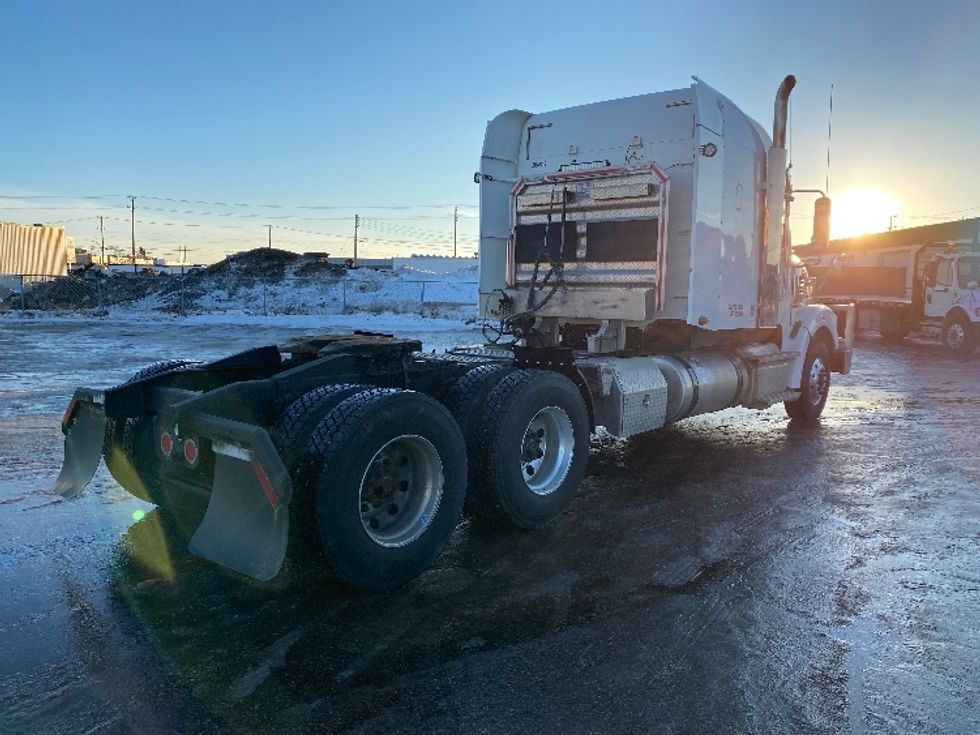 Sleeper Tractor-Heavy Duty Tractors-Freightliner-2020-D12264SD-Saskatoon-SK-746,466\n\t\tkm-$ 84,250 - Image 7