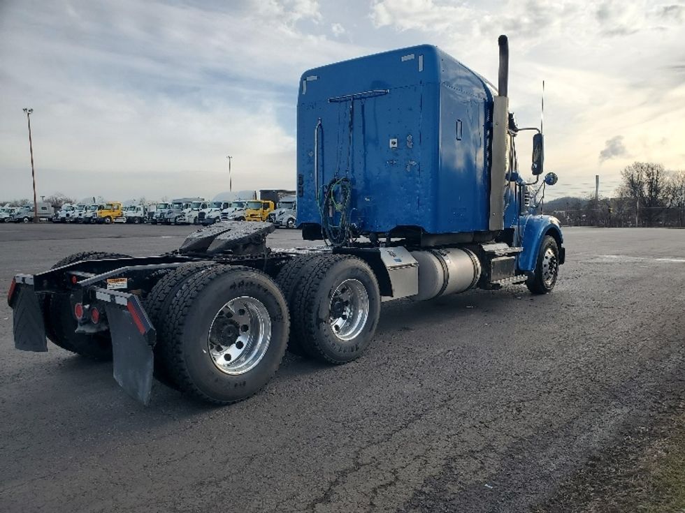 Sleeper Tractor-Heavy Duty Tractors-Freightliner-2020-D12264SD-White Deer-PA-281,960\n\t\tmiles-$ 75,250 - Image 7