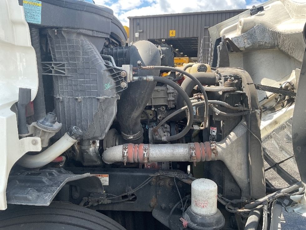 Sleeper Tractor-Heavy Duty Tractors-Freightliner-2020-T11664ST-Akron-OH-526,327\n\t\tmiles-$ 63,750 - Image 21