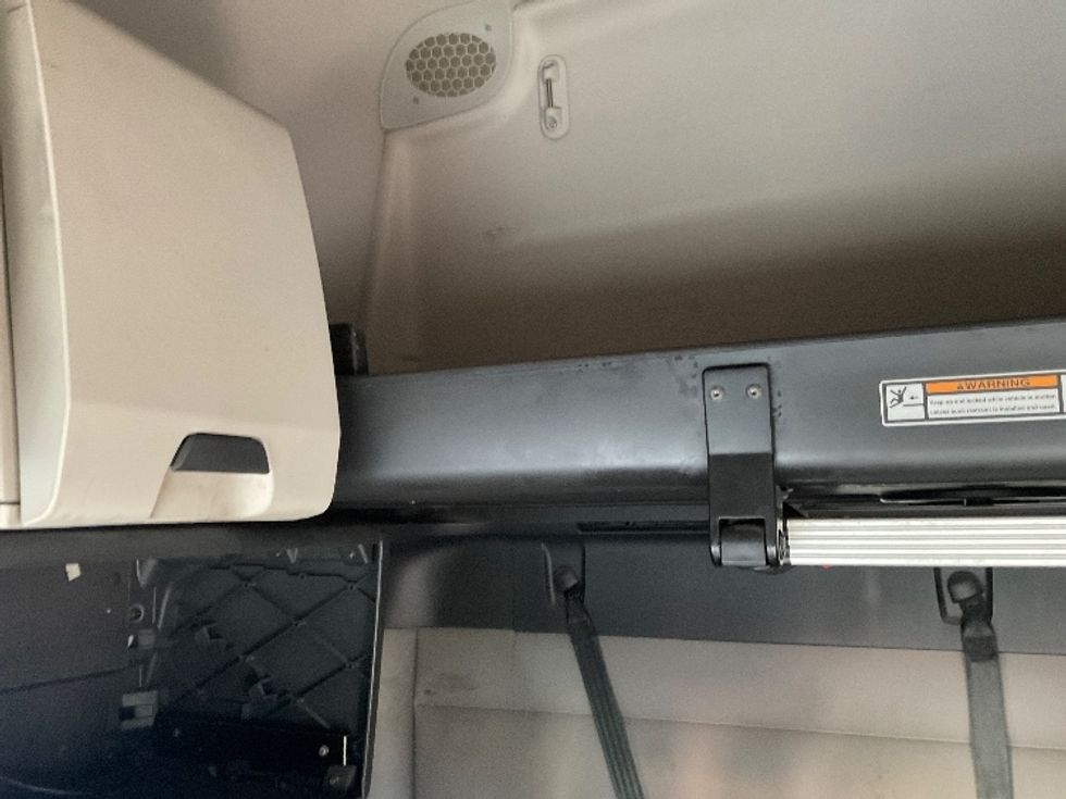 Sleeper Tractor-Heavy Duty Tractors-Freightliner-2020-T11664ST-Akron-OH-584,296\n\t\tmiles-$ 52,000 - Image 19