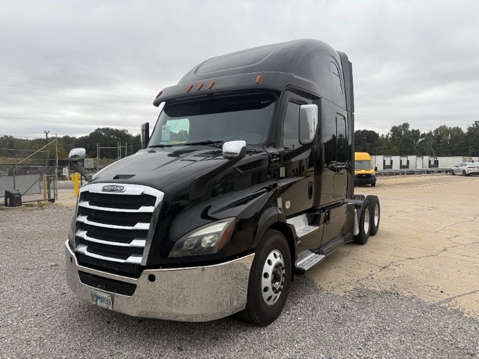 Sleeper Tractor-Heavy Duty Tractors-Freightliner-2020-T11664ST-Birmingham-AL-487,888\n\t\tmiles-$ 58,750 - Image 3