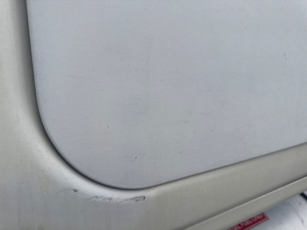 Sleeper Tractor-Heavy Duty Tractors-Freightliner-2020-T11664ST-Elmira-NY-438,735\n\t\tmiles-$ 59,750 - Image 23