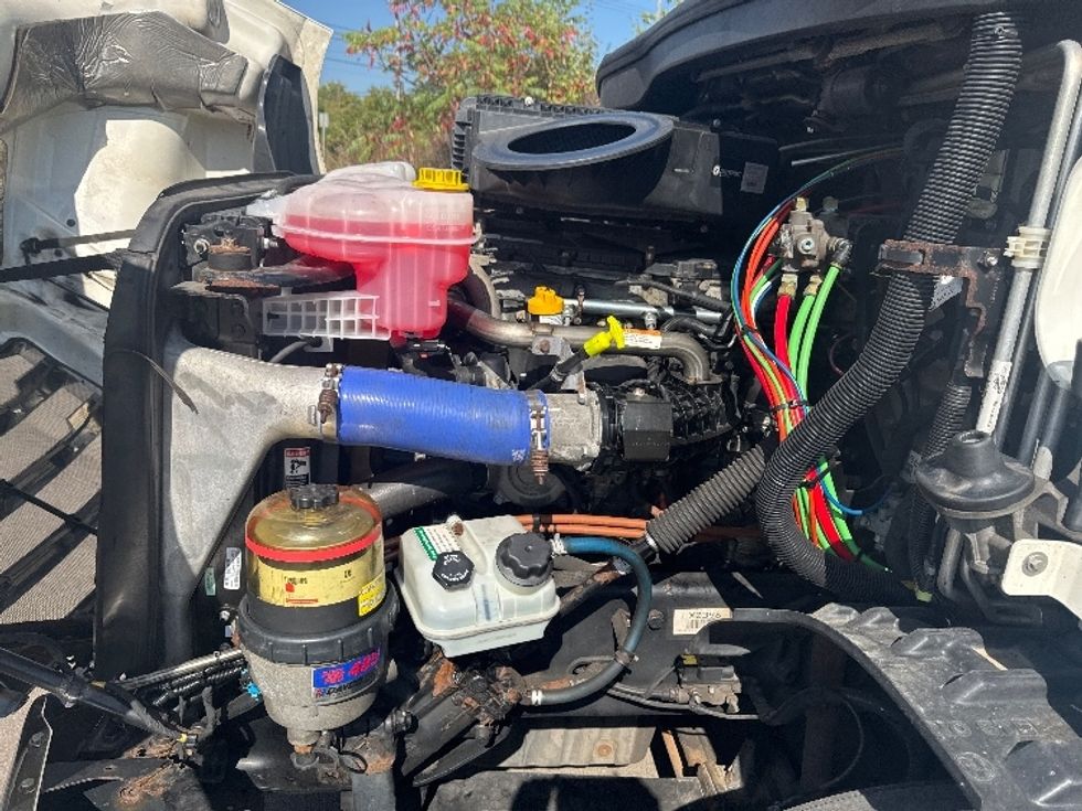 Sleeper Tractor-Heavy Duty Tractors-Freightliner-2020-T11664ST-Elmira-NY-469,913\n\t\tmiles-$ 58,500 - Image 21