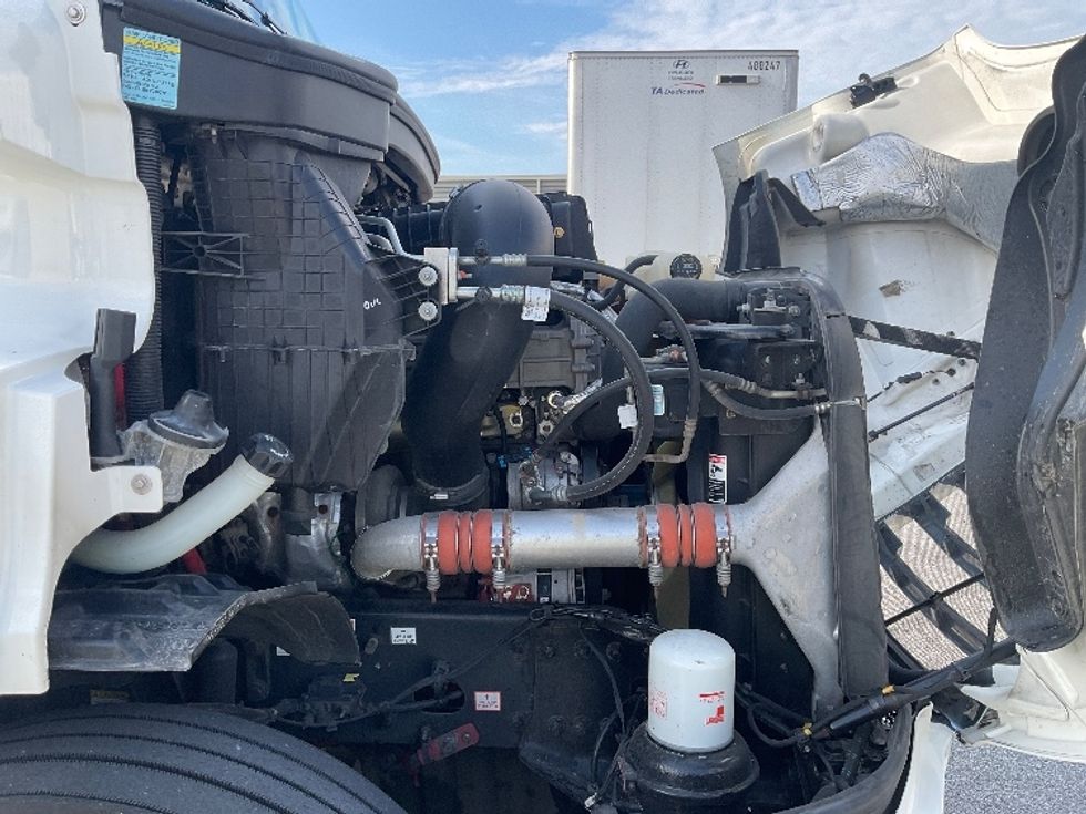 Sleeper Tractor-Heavy Duty Tractors-Freightliner-2020-T11664ST-Moberly-MO-360,488\n\t\tmiles-$ 77,000 - Image 20