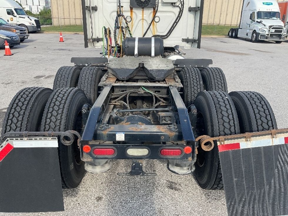 Sleeper Tractor-Heavy Duty Tractors-Freightliner-2020-T11664ST-Moberly-MO-360,488\n\t\tmiles-$ 77,000 - Image 6