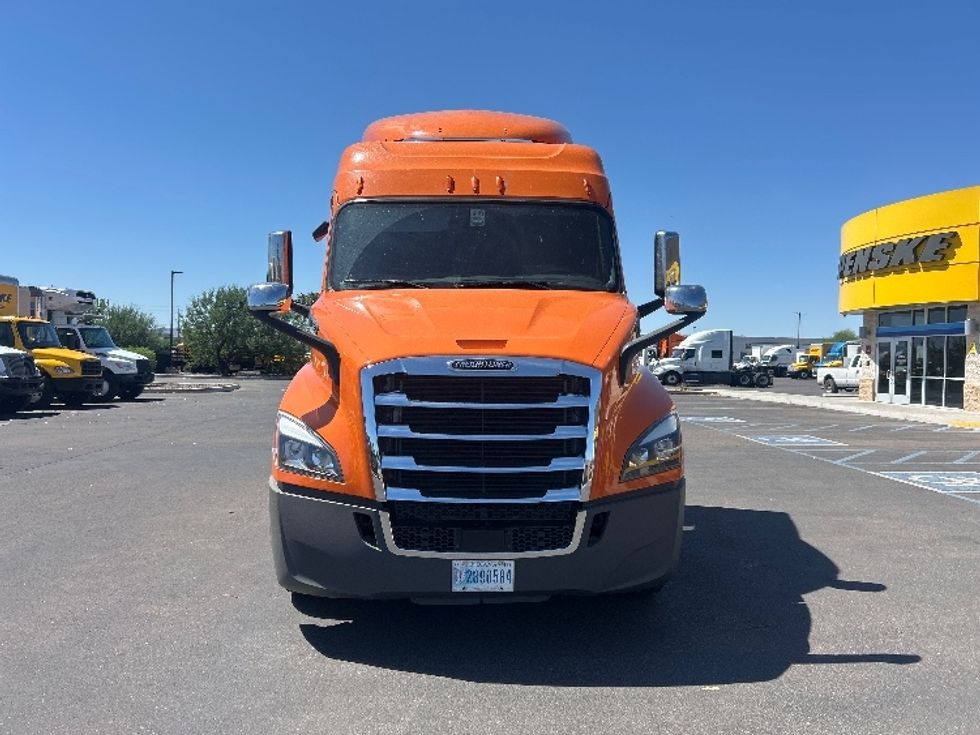 Sleeper Tractor-Heavy Duty Tractors-Freightliner-2020-T11664ST-Phoenix-AZ-592,945\n\t\tmiles-$ 51,750 - Image 2