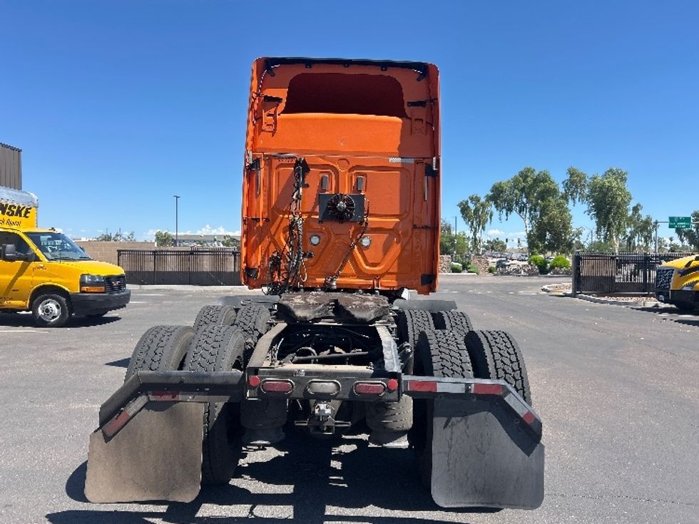 Sleeper Tractor-Heavy Duty Tractors-Freightliner-2020-T11664ST-Phoenix-AZ-592,945\n\t\tmiles-$ 51,750 - Image 6