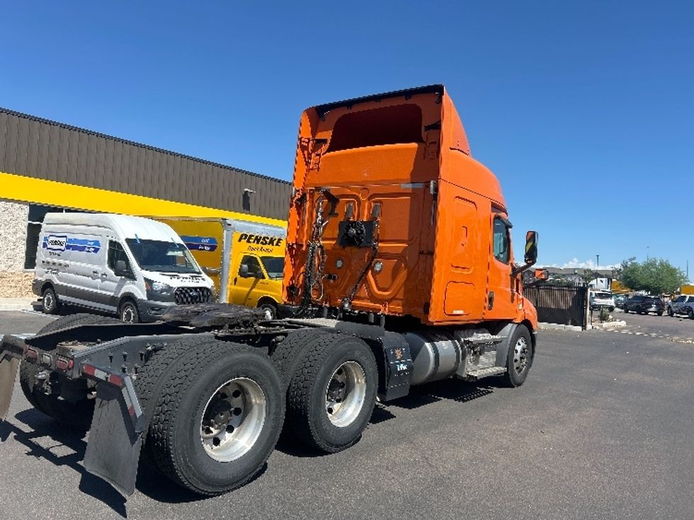 Sleeper Tractor-Heavy Duty Tractors-Freightliner-2020-T11664ST-Phoenix-AZ-592,945\n\t\tmiles-$ 51,750 - Image 7