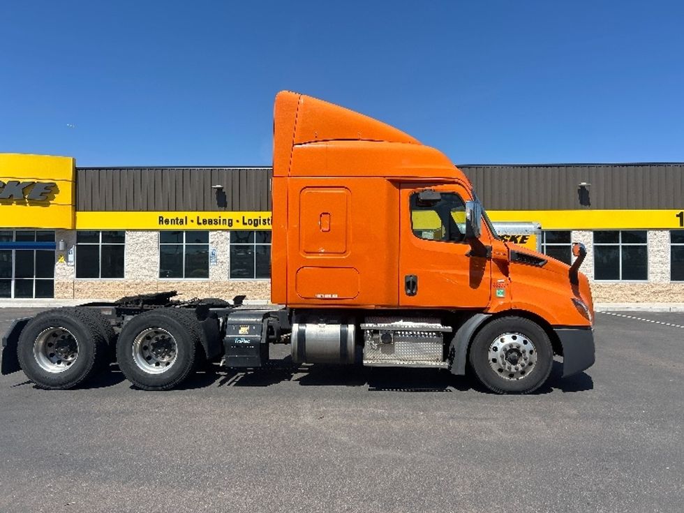 Sleeper Tractor-Heavy Duty Tractors-Freightliner-2020-T11664ST-Phoenix-AZ-592,945\n\t\tmiles-$ 51,750 - Image 8