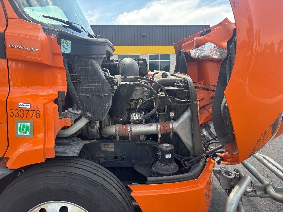 Sleeper Tractor-Heavy Duty Tractors-Freightliner-2020-T11664ST-Phoenix-AZ-643,355\n\t\tmiles-$ 49,500 - Image 20