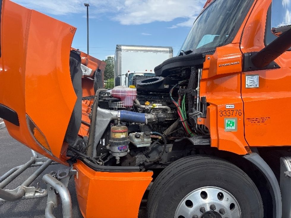 Sleeper Tractor-Heavy Duty Tractors-Freightliner-2020-T11664ST-Phoenix-AZ-643,355\n\t\tmiles-$ 49,500 - Image 21