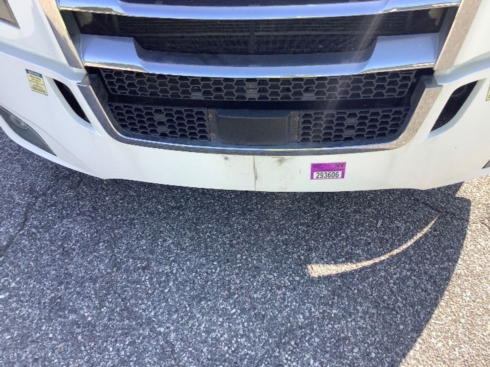 Sleeper Tractor-Heavy Duty Tractors-Freightliner-2020-T11664ST-Prince George-VA-130,580\n\t\tmiles-$ 86,750 - Image 23