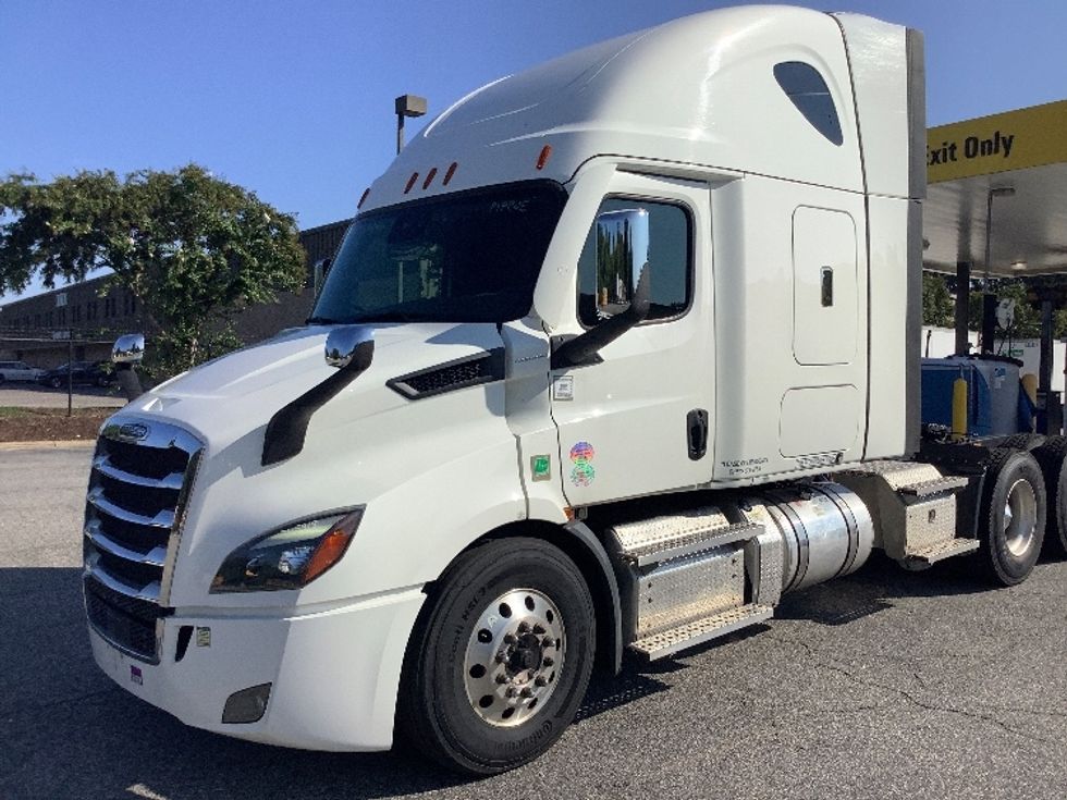 Sleeper Tractor-Heavy Duty Tractors-Freightliner-2020-T11664ST-Prince George-VA-130,580\n\t\tmiles-$ 86,750 - Image 27