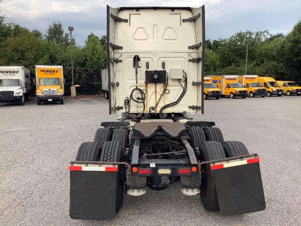 Sleeper Tractor-Heavy Duty Tractors-Freightliner-2020-T11664ST-Prince George-VA-311,389\n\t\tmiles-$ 77,500 - Image 6