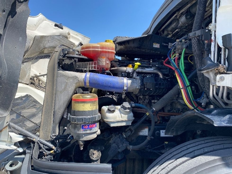 Sleeper Tractor-Heavy Duty Tractors-Freightliner-2020-T11664ST-Salt Lake City-UT-483,104\n\t\tmiles-$ 63,000 - Image 11