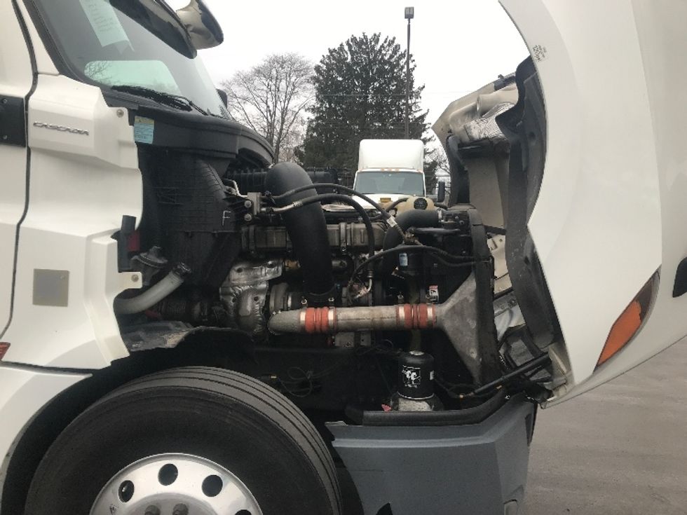 Sleeper Tractor-Heavy Duty Tractors-Freightliner-2020-T12642ST-Bensalem-PA-502,135\n\t\tmiles-$ 51,250 - Image 20