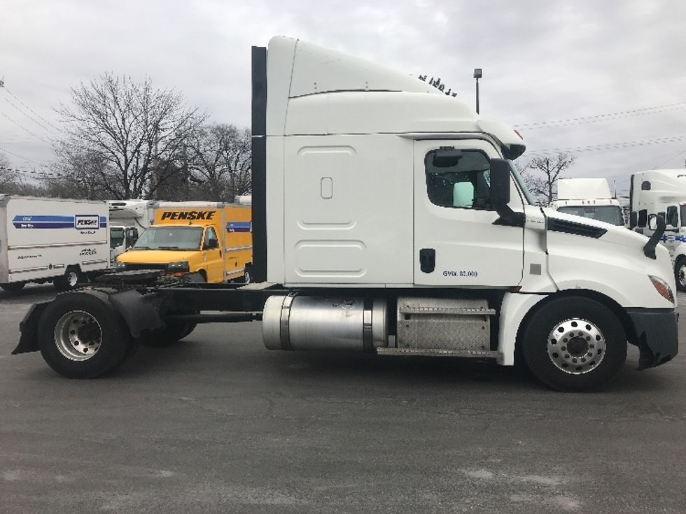 Sleeper Tractor-Heavy Duty Tractors-Freightliner-2020-T12642ST-Bensalem-PA-502,135\n\t\tmiles-$ 51,250 - Image 8