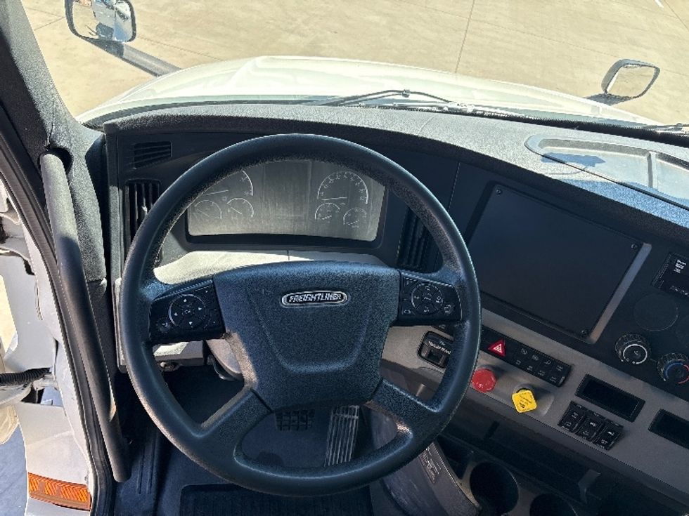 Sleeper Tractor-Heavy Duty Tractors-Freightliner-2020-T12642ST-Fort Worth-TX-219,067\n\t\tmiles-$ 73,250 - Image 11
