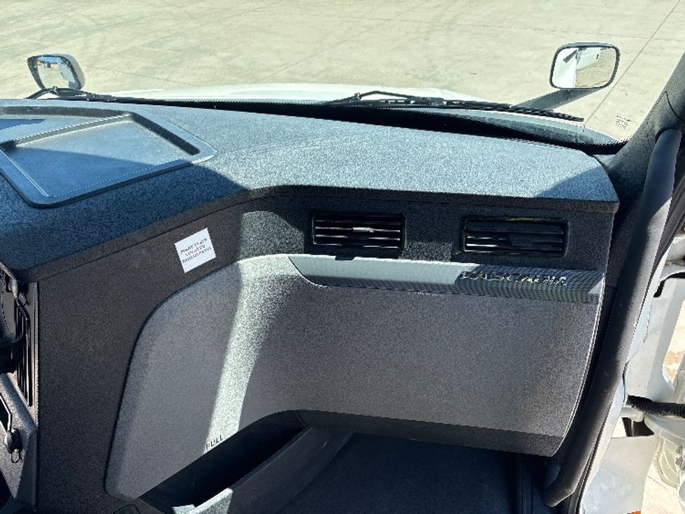 Sleeper Tractor-Heavy Duty Tractors-Freightliner-2020-T12642ST-Fort Worth-TX-219,067\n\t\tmiles-$ 73,250 - Image 14