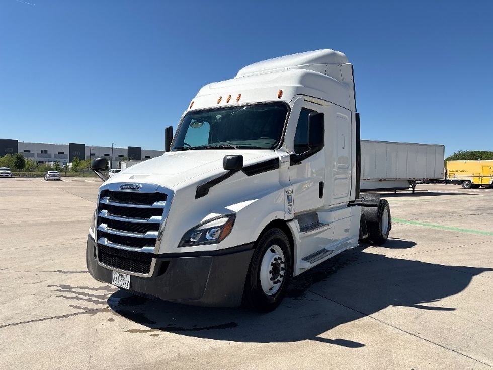 Sleeper Tractor-Heavy Duty Tractors-Freightliner-2020-T12642ST-Fort Worth-TX-219,067\n\t\tmiles-$ 73,250 - Image 3