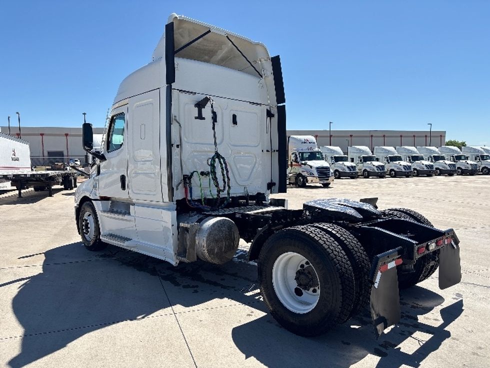 Sleeper Tractor-Heavy Duty Tractors-Freightliner-2020-T12642ST-Fort Worth-TX-219,067\n\t\tmiles-$ 73,250 - Image 5