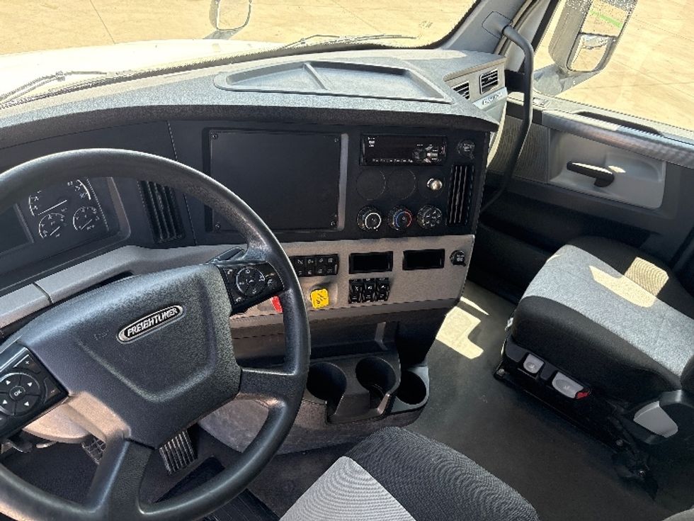 Sleeper Tractor-Heavy Duty Tractors-Freightliner-2020-T12642ST-Fort Worth-TX-466,055\n\t\tmiles-$ 59,750 - Image 10