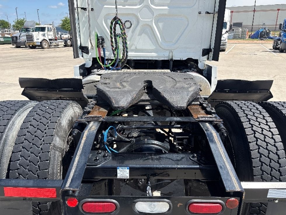 Sleeper Tractor-Heavy Duty Tractors-Freightliner-2020-T12642ST-Fort Worth-TX-466,055\n\t\tmiles-$ 59,750 - Image 6