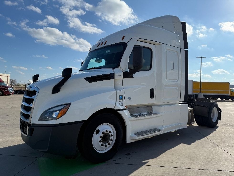 Sleeper Tractor-Heavy Duty Tractors-Freightliner-2020-T12642ST-Fort Worth-TX-484,628\n\t\tmiles-$ 53,250 - Image 3