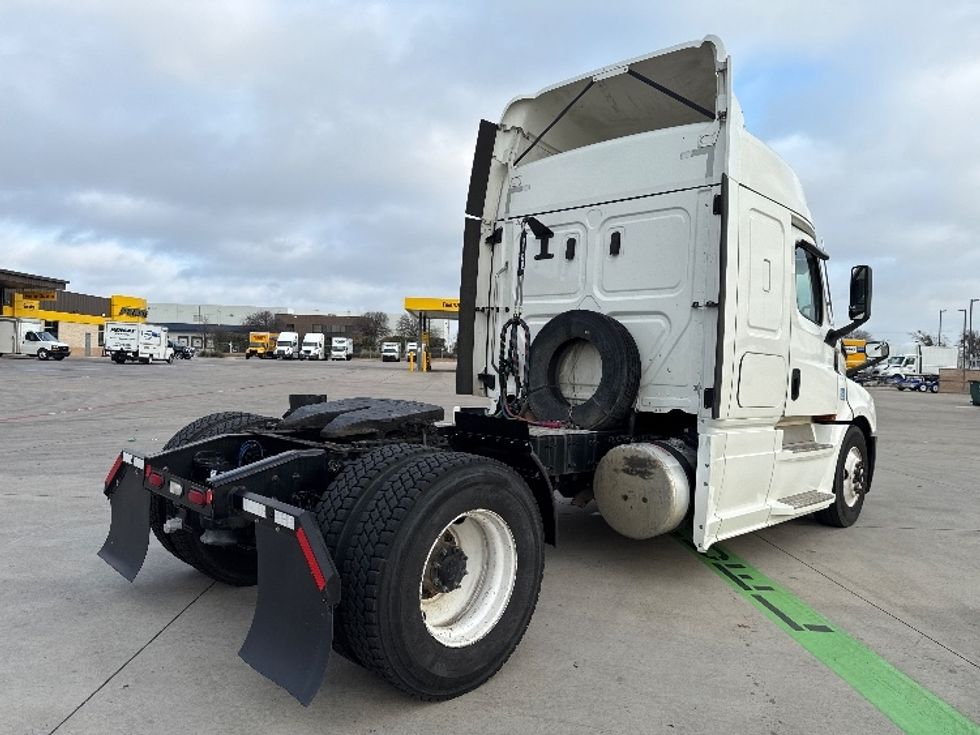 Sleeper Tractor-Heavy Duty Tractors-Freightliner-2020-T12642ST-Fort Worth-TX-484,628\n\t\tmiles-$ 53,250 - Image 7