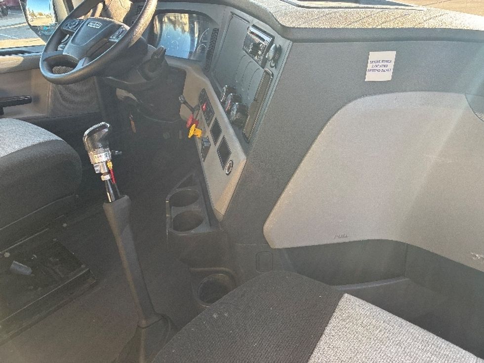 Sleeper Tractor-Heavy Duty Tractors-Freightliner-2020-T12642ST-Greenville-SC-577,584\n\t\tmiles-$ 46,250 - Image 15