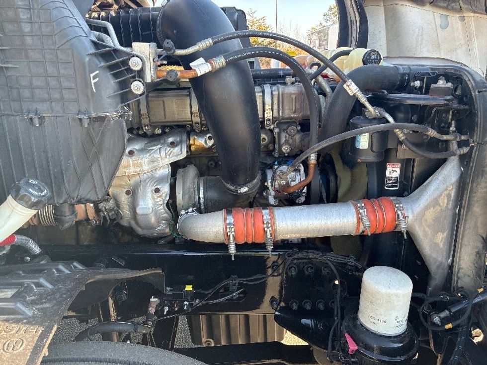 Sleeper Tractor-Heavy Duty Tractors-Freightliner-2020-T12642ST-Greenville-SC-577,584\n\t\tmiles-$ 46,250 - Image 20