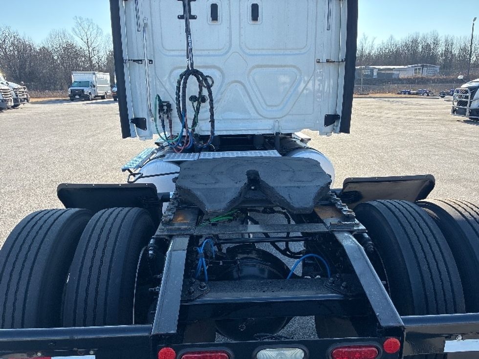 Sleeper Tractor-Heavy Duty Tractors-Freightliner-2020-T12642ST-Greenville-SC-577,584\n\t\tmiles-$ 46,250 - Image 6