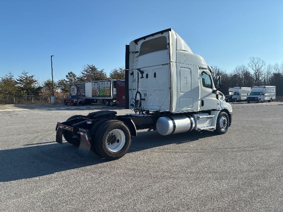 Sleeper Tractor-Heavy Duty Tractors-Freightliner-2020-T12642ST-Greenville-SC-577,584\n\t\tmiles-$ 46,250 - Image 7