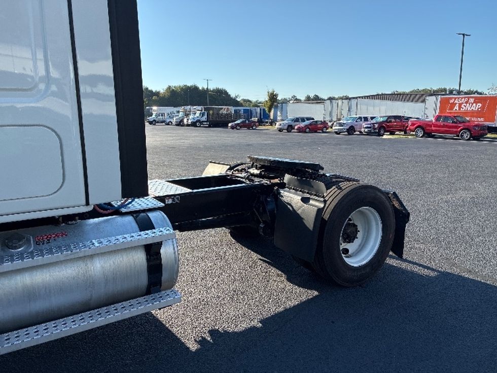 Sleeper Tractor-Heavy Duty Tractors-Freightliner-2020-T12642ST-Greenville-SC-579,273\n\t\tmiles-$ 55,750 - Image 23