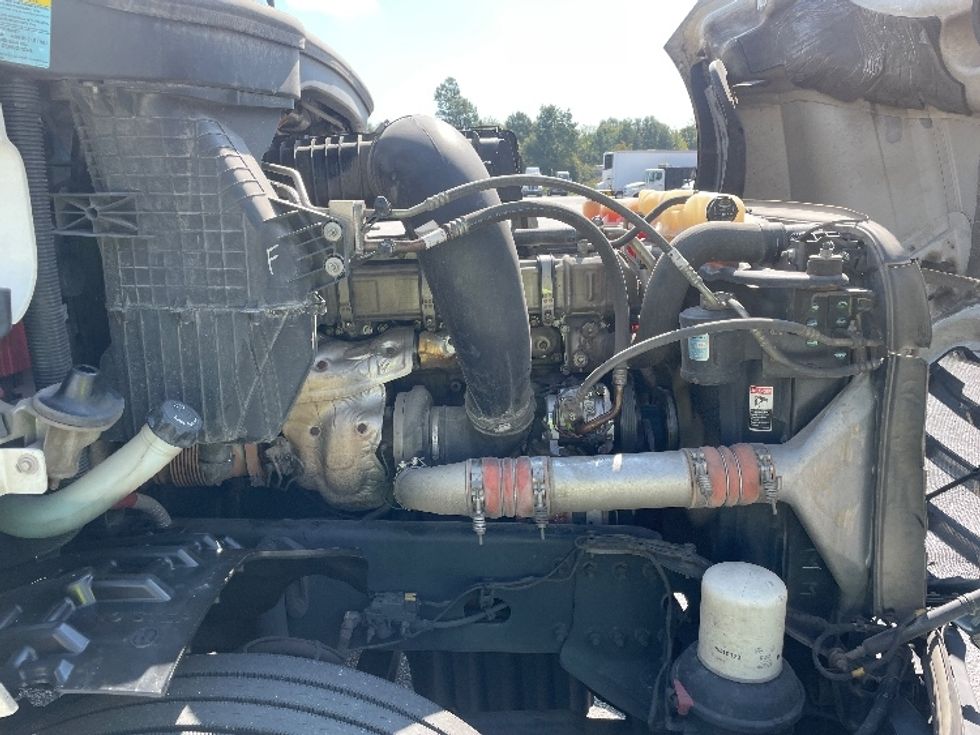 Sleeper Tractor-Heavy Duty Tractors-Freightliner-2020-T12642ST-Greenville-SC-774,943\n\t\tmiles-$ 32,750 - Image 20