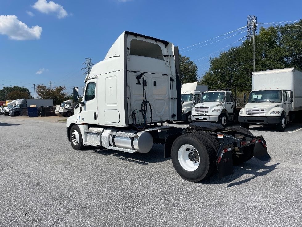 Sleeper Tractor-Heavy Duty Tractors-Freightliner-2020-T12642ST-Greenville-SC-774,943\n\t\tmiles-$ 32,750 - Image 5
