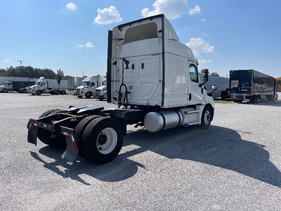 Sleeper Tractor-Heavy Duty Tractors-Freightliner-2020-T12642ST-Greenville-SC-774,943\n\t\tmiles-$ 32,750 - Image 7
